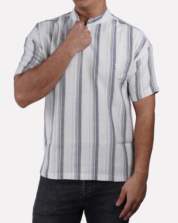 پیراهن کنفی یقه فرنچ سه دکمه راه راه سفید سرمه ای